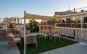 Live Life Plaka Apartment